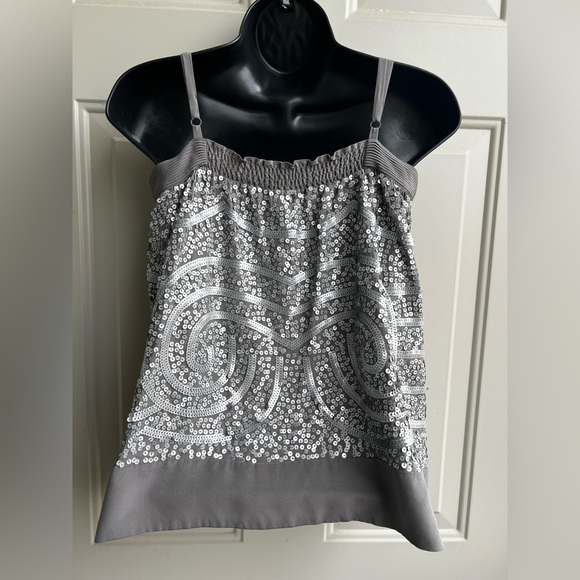 Bcbgmaxazria grey silk embellished tank top Size XS, 100% silk - Picture 4 of 8